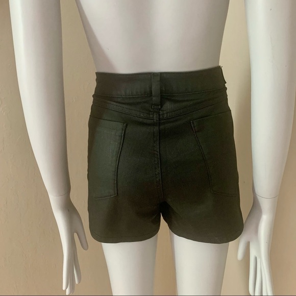 GUESS Waxed Coated 3” Shorts Matte Black Mid-rise Style W22075D4M00 - Picture 11 of 14